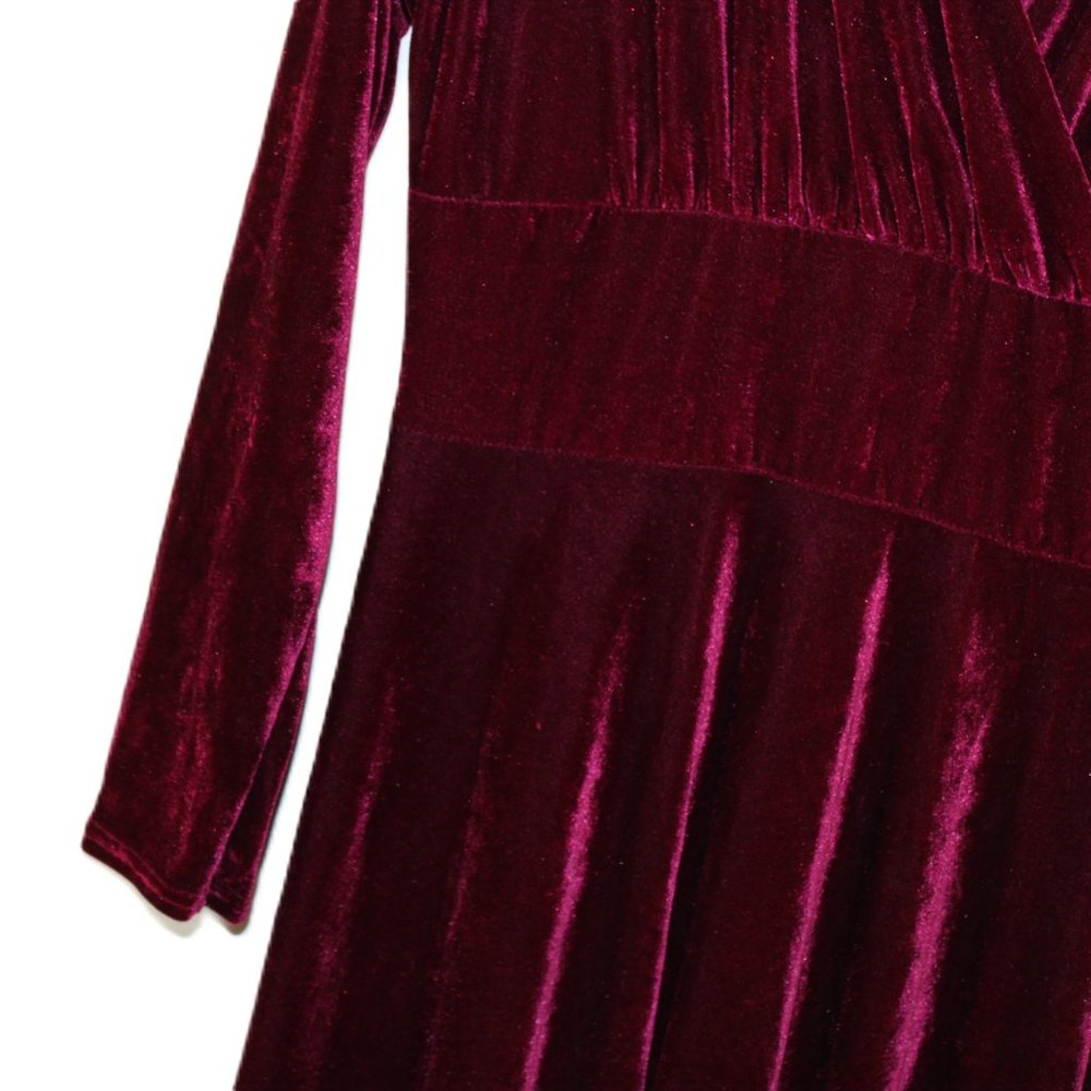 Urban CoCo Long Sleeve V-Neck Red Crush Velvet Size L - Picture 9 of 12